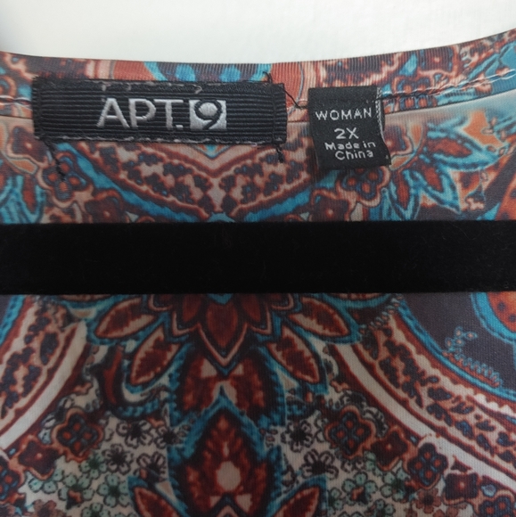 Apt 9 silky top - Picture 3 of 5